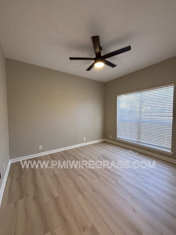 Building Photo - 1951 Redhawk Dr