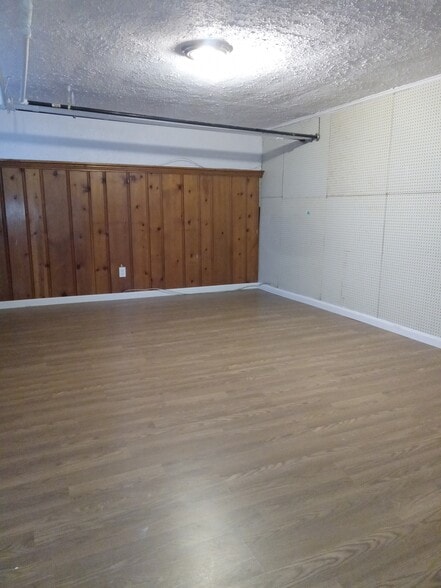 Building Photo - 1661 Ralworth Rd