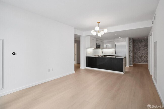 Building Photo - 338 Spear St