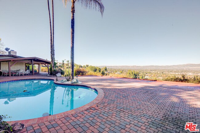 Building Photo - 4520 Gable Dr