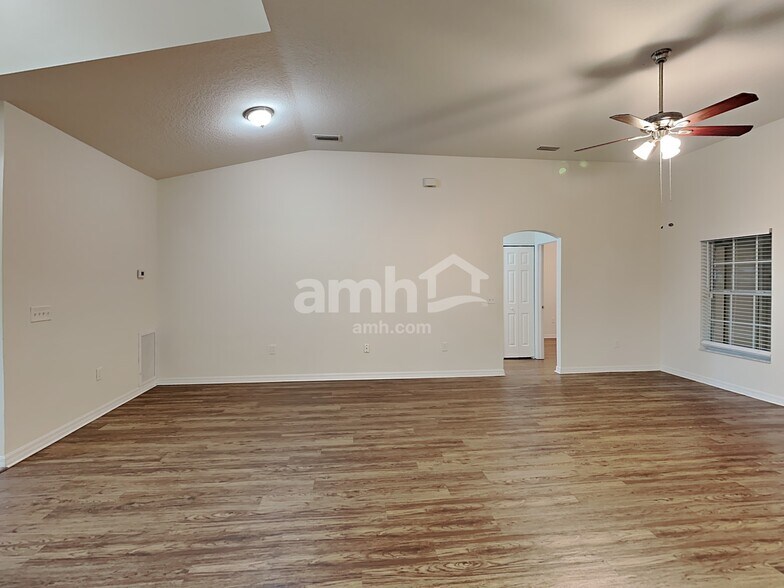 Building Photo - 4611 Treasure Cay Rd