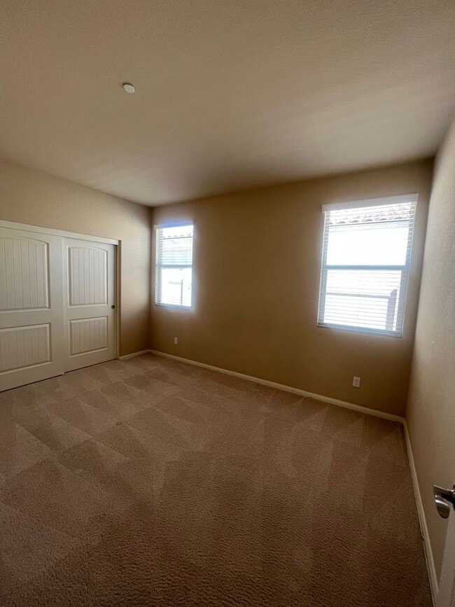 Building Photo - Sun City Del Webb 55 + Community