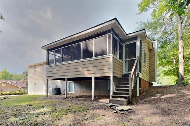 Building Photo - 2935 Leasa Ct