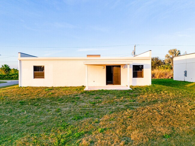 Building Photo - 2919 65th St W