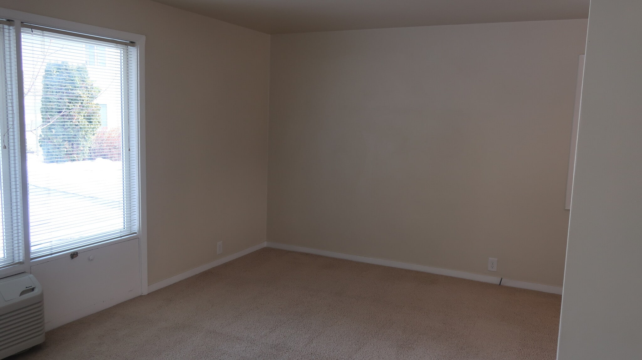 Building Photo - 120 Lavender Ct