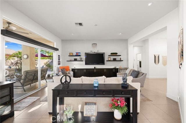 Building Photo - 36627 Crown St