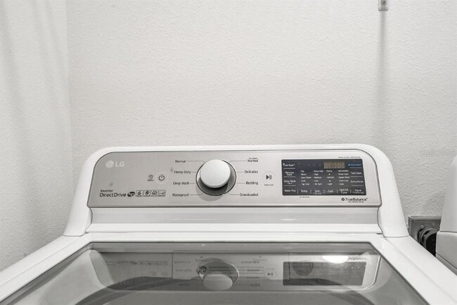 Building Photo - 1124 Merrill St