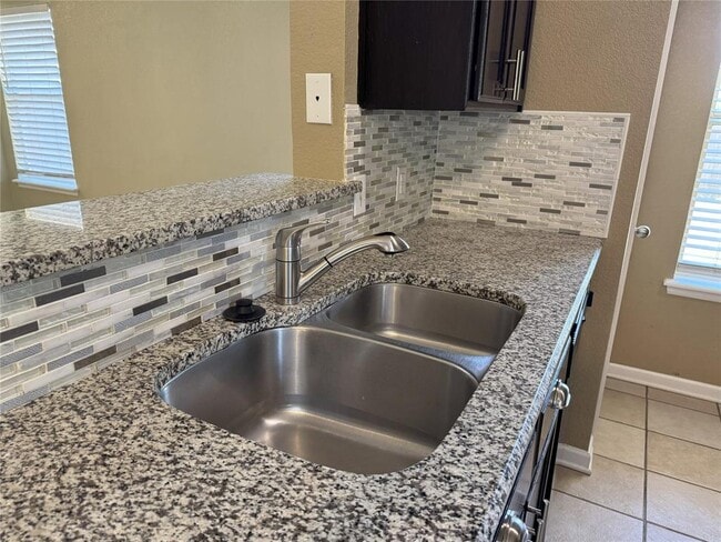 Building Photo - 10201 Buccaneer Dr