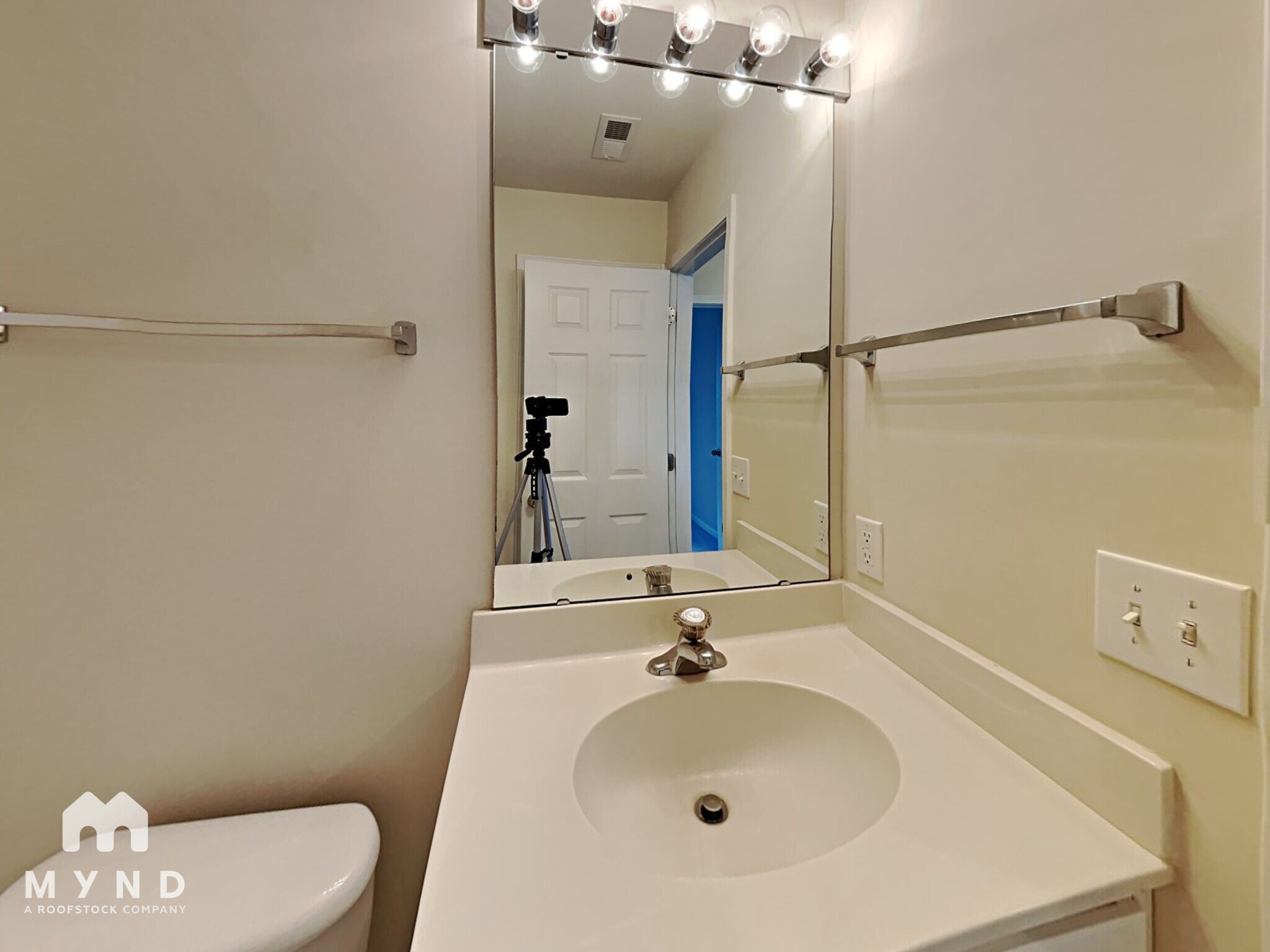 Building Photo - 10629 Claude Freeman Dr