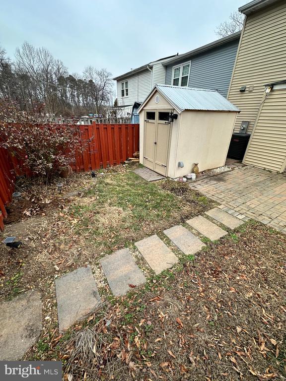 Building Photo - 7943 Timarand Ct