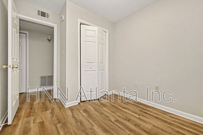 Building Photo - 8667 N Anna Way