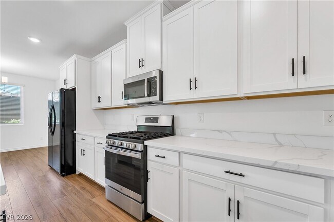 Building Photo - 1611 Dire Wolf Ave