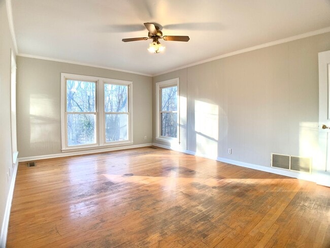 Building Photo - 30 Bunker Hill Rd