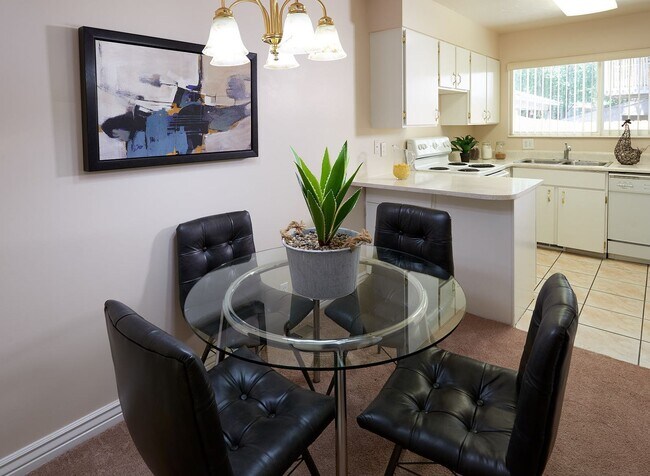 Building Photo - $0 application fee! 2 Bedroom 1 Bathroom D...