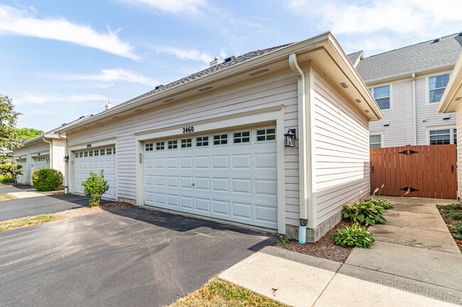 Building Photo - 2460 Violet St
