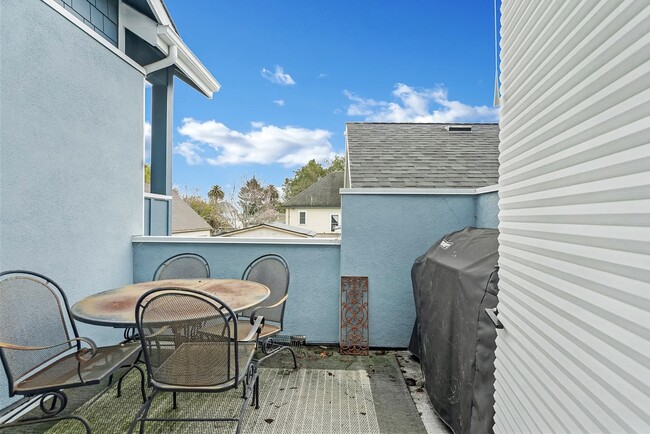 Building Photo - 532 S Branciforte Ave