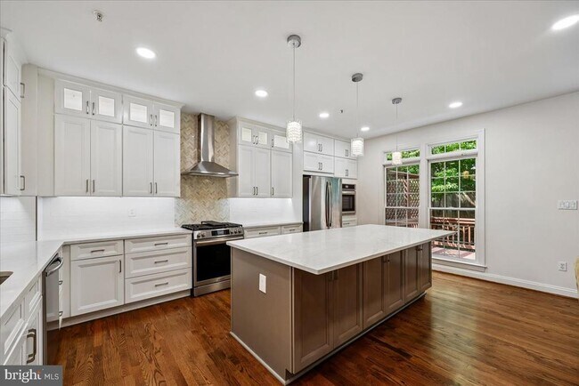 Building Photo - 10539 Tuckerman Heights Cir