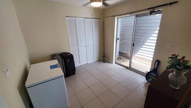 Building Photo - 12233 Armenia Gables Cir