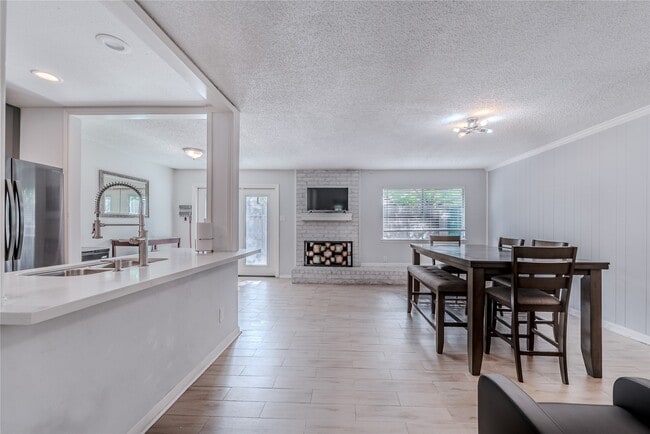 Building Photo - 14228 Misty Meadow Ln