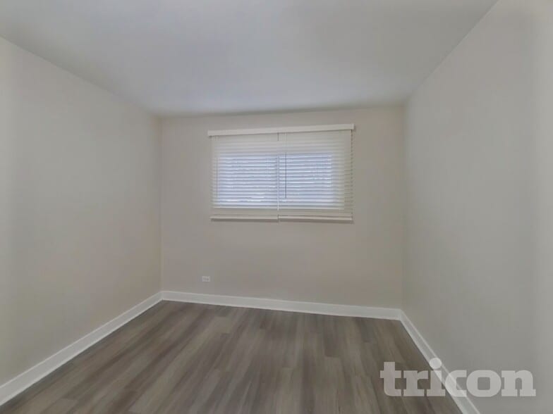 Building Photo - 15202 Highland Ave