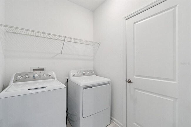 Building Photo - 2509 Relaxing Ln