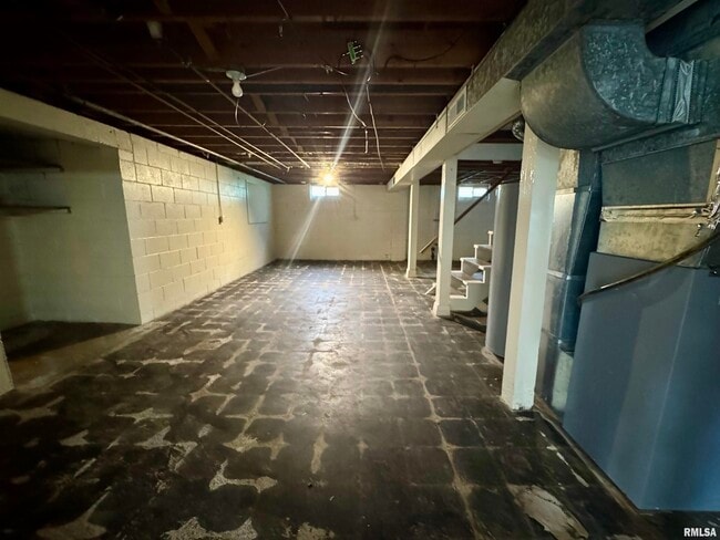 Building Photo - 918 25th St