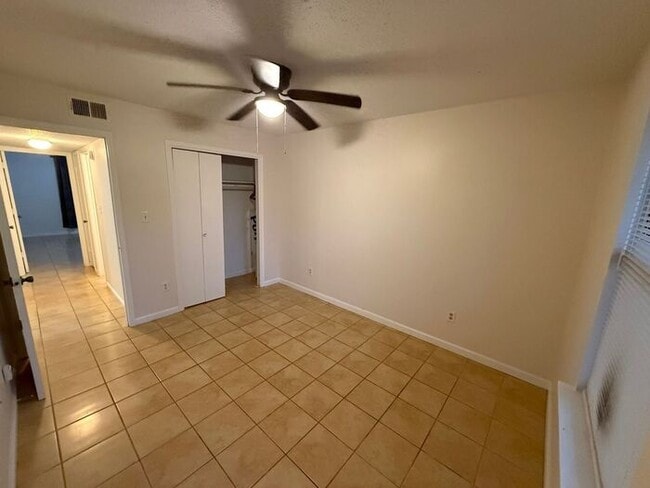 Building Photo - Gulf Breeze - Greenbriar Estates - 2 bedroom, 1 bathroom