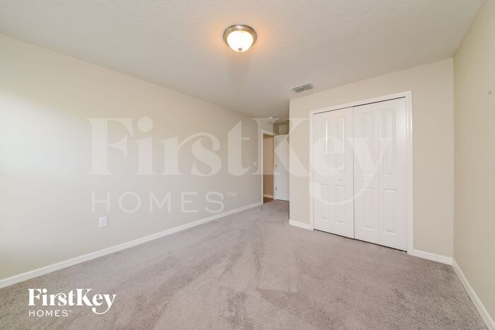 Building Photo - 9723 Sage Creek Dr