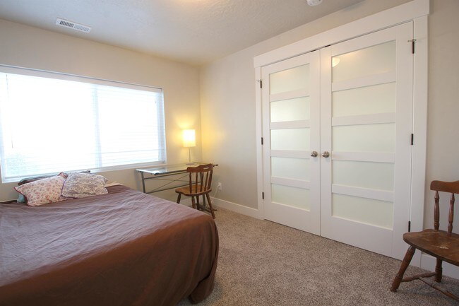 Building Photo - 327 S 730 E