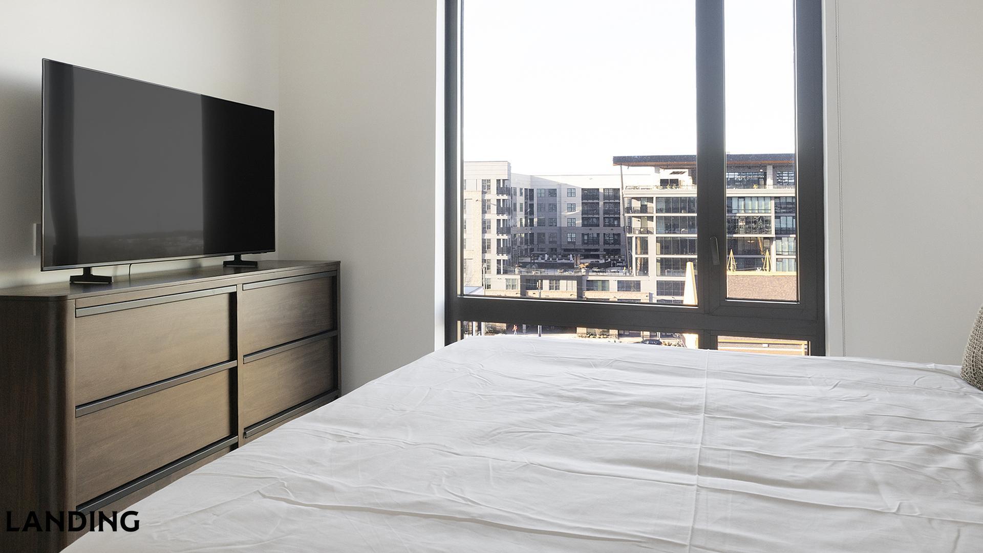 Building Photo - 1007 S Mint St