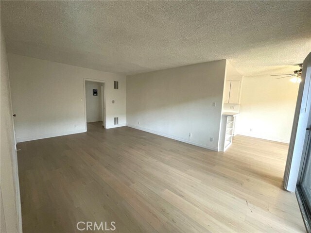 Building Photo - 5167 Yarmouth Ave