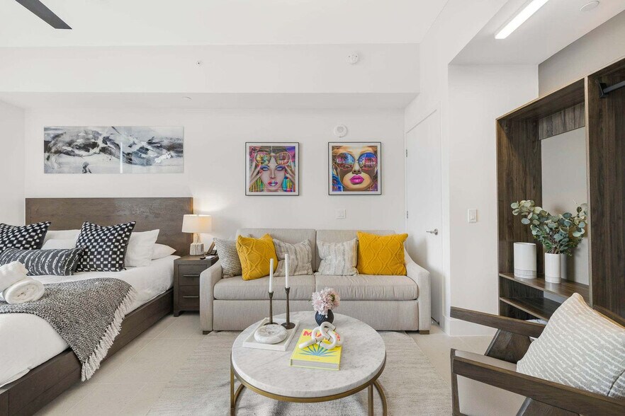 Primary Photo - 159 NE 6th St