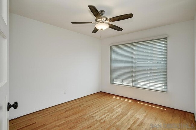 Building Photo - 5064 Marlborough Dr
