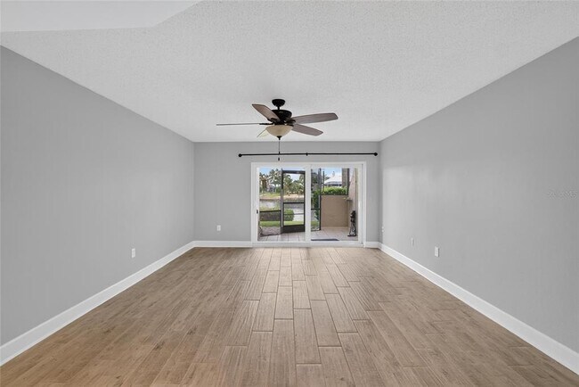 Building Photo - 1028 Apollo Beach Blvd