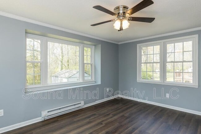 Building Photo - 409 Foxhall Dr