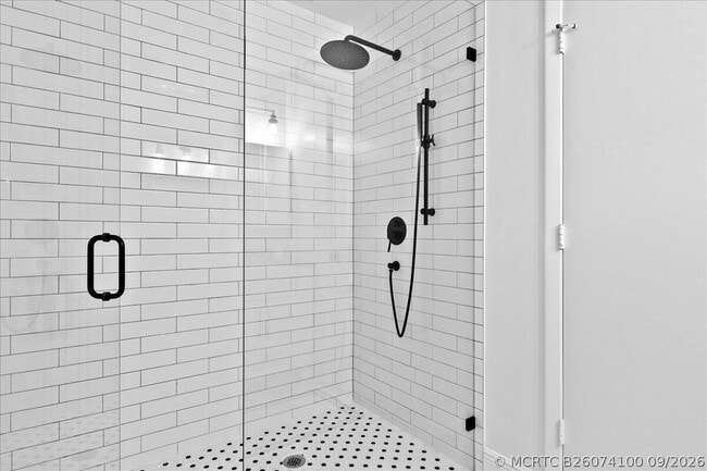 Building Photo - 2542 Bedford Mews Dr