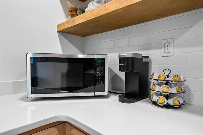 Building Photo - 314 W Alva St