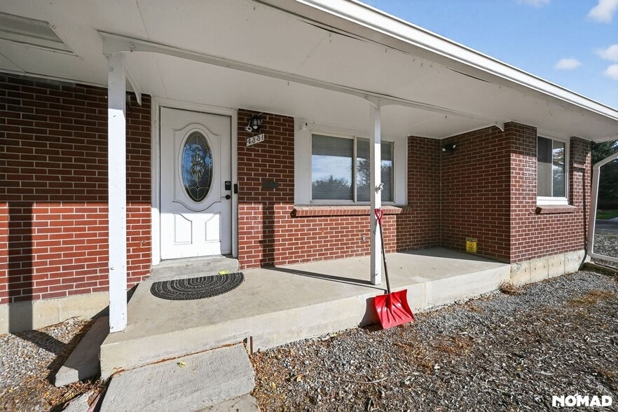 Building Photo - 4331 W 82nd Ave