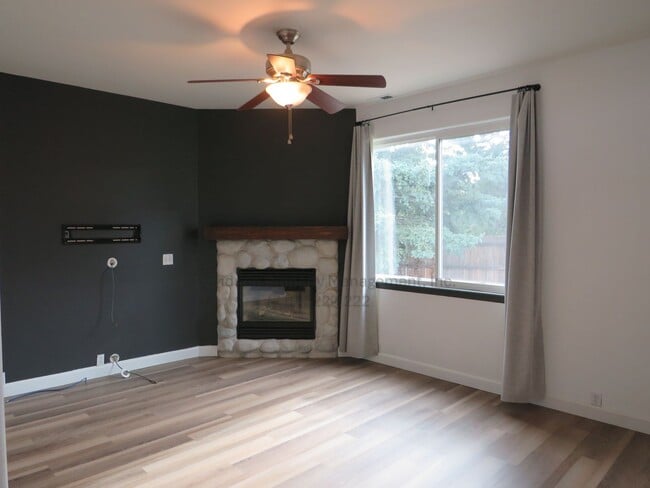 Building Photo - 6369 Cache Dr