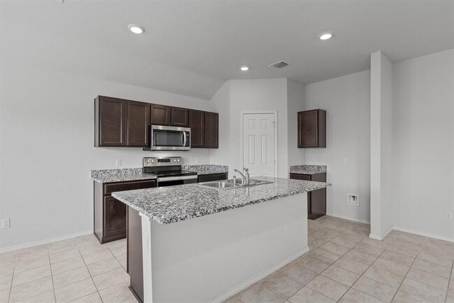 Building Photo - 108 Ragnar Dr