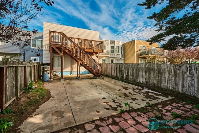 Building Photo - Outer Sunset: Updated Single Family Home w/ Bonus Rooms, Deck, Yard, Garage, EV Charger, Power Wa...