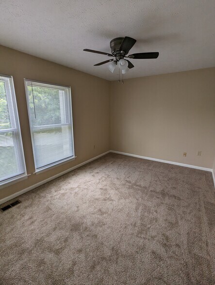 Building Photo - 1200 Robbins Run Ct