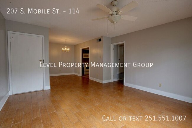 Building Photo - 207 S Mobile St