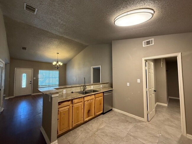 Building Photo - 3 bedroom 2 bathroom house in 76137