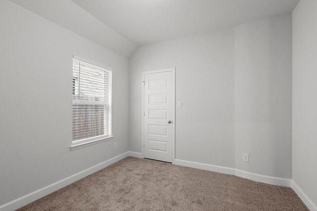 Building Photo - 7438 Cattail Fls Ln