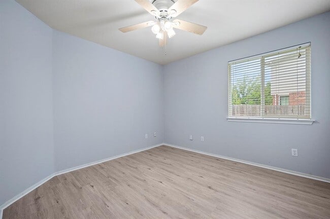 Building Photo - 903 Settlement Cove