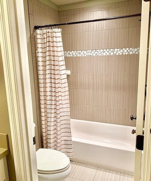 Building Photo - "Discover Your Dream Home: Spacious 4-Bedroom Sanctuary with 3 Full Baths in Beautiful Anchorage!"