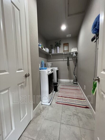 Building Photo - 10035 Atlanta St