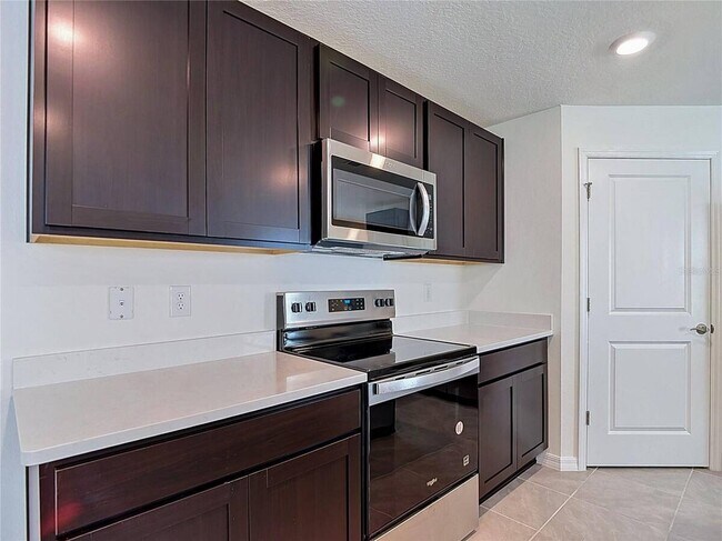 Building Photo - 31115 Silver Stage Dr