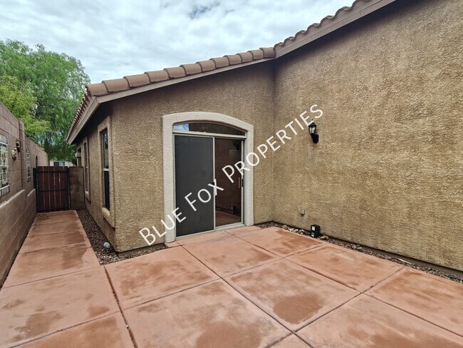Building Photo - 10923 S Lake Gambusi Dr